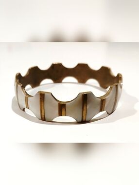 Vintage White & Gold Scalloped Mother Of Pearl Bangle Bracelet